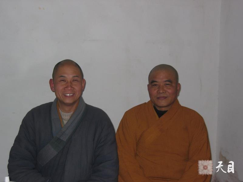 20060301圣观法师在江西宜春化成寺与法师信众合影