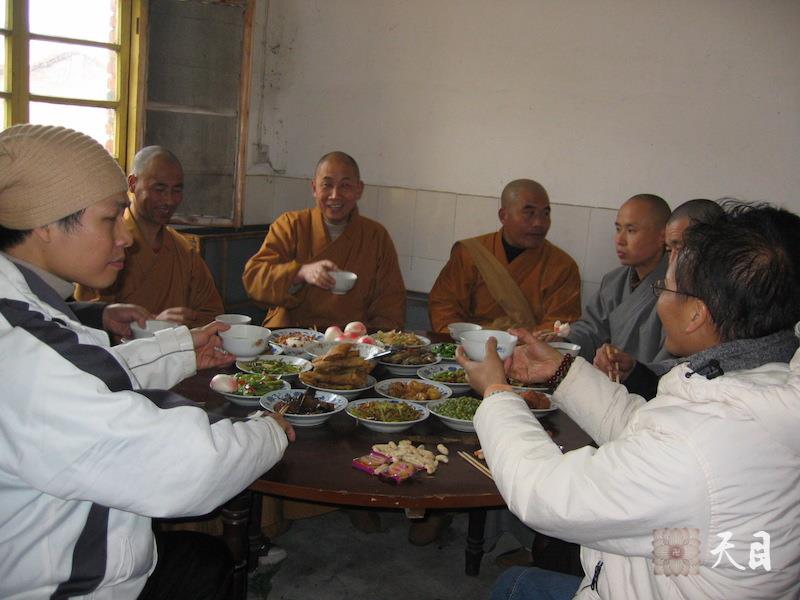 20060315圣观法师率江西宜春化成寺四众弟子到江西南昌显教寺给戒全长老祝寿