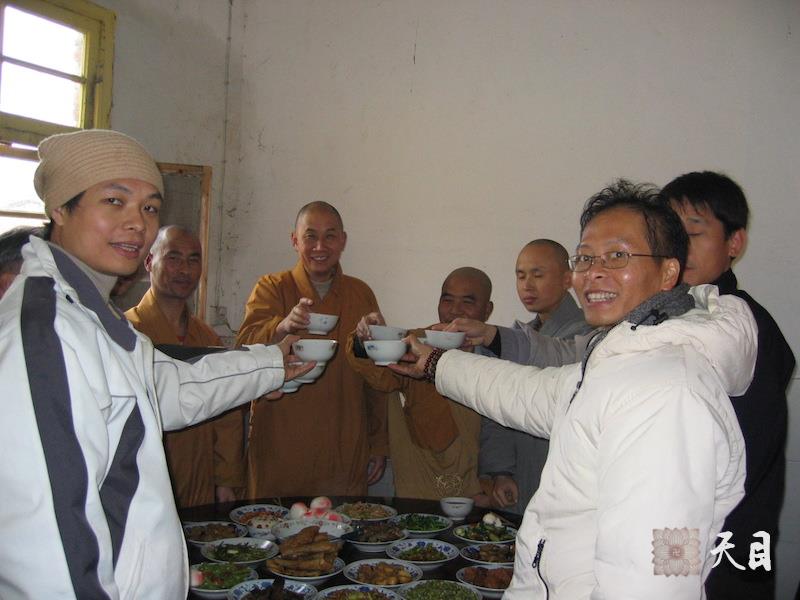 20060315圣观法师率江西宜春化成寺四众弟子到江西南昌显教寺给戒全长老祝寿