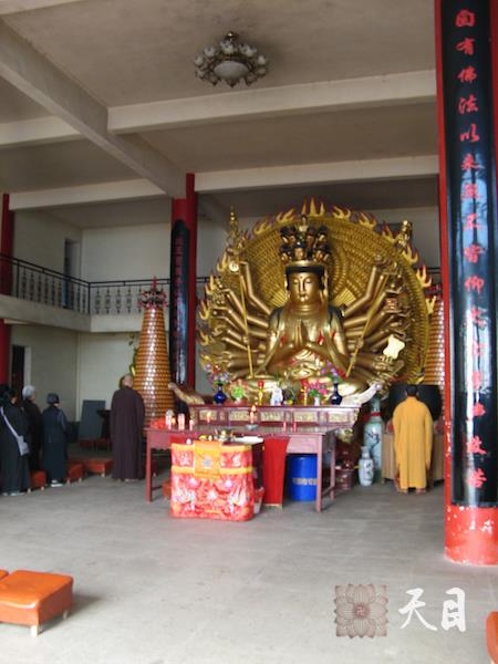 20060605圣观法师在江西宜春化成寺领众过堂