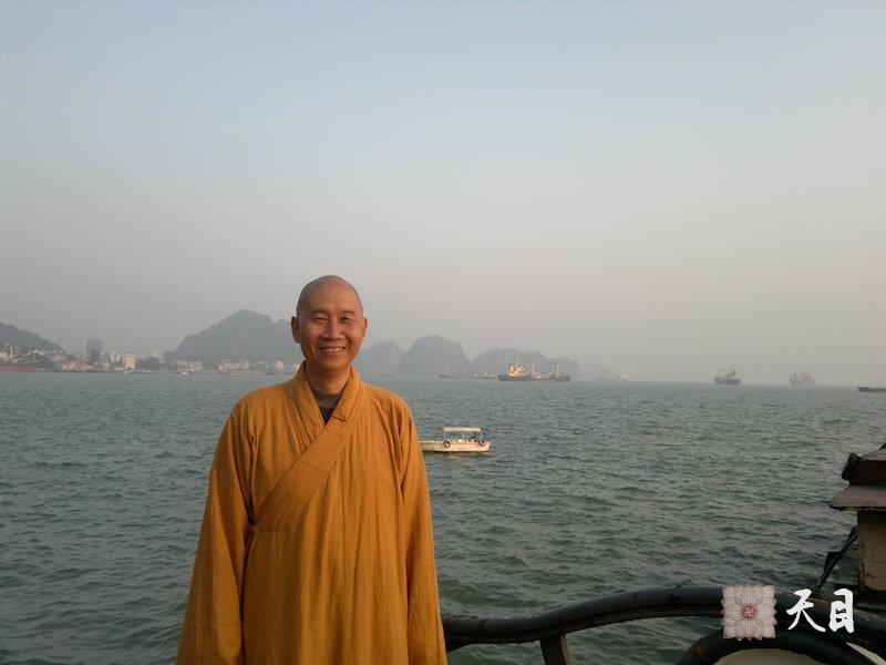 20110204-10圣观法师应果愿居士的供养在越南云游（一）