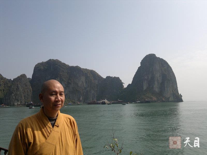 20110204-10圣观法师应果愿居士的供养在越南云游（一）