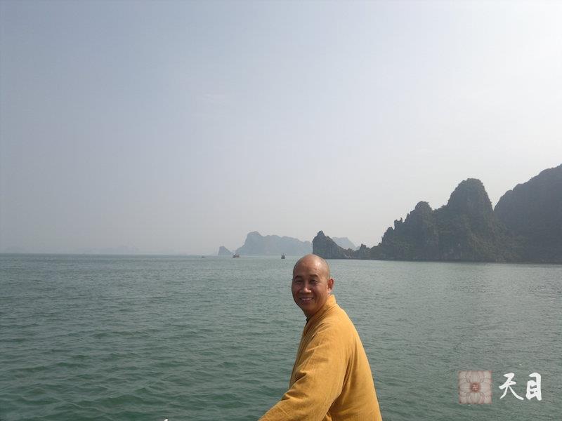 20110204-10圣观法师应果愿居士的供养在越南云游（一）