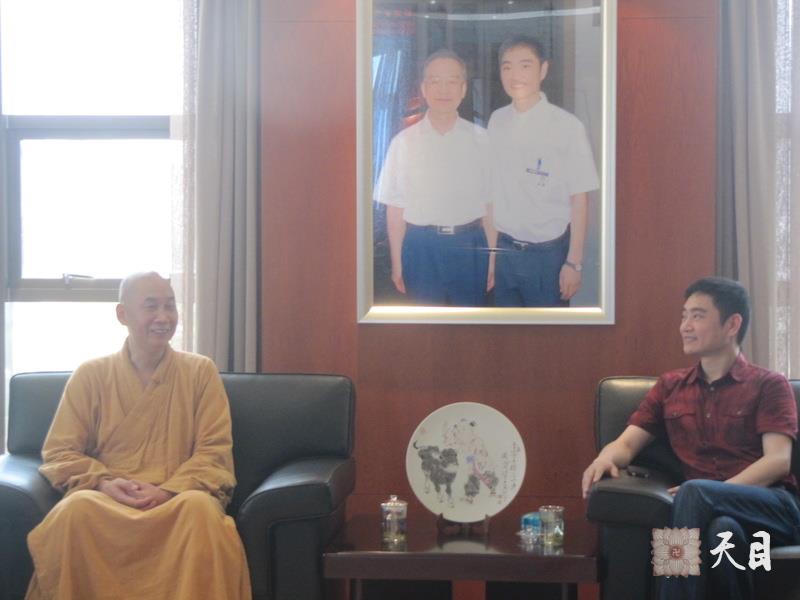 20110521圣观法师在温州姜伟的圣邦科技公司给信众开示