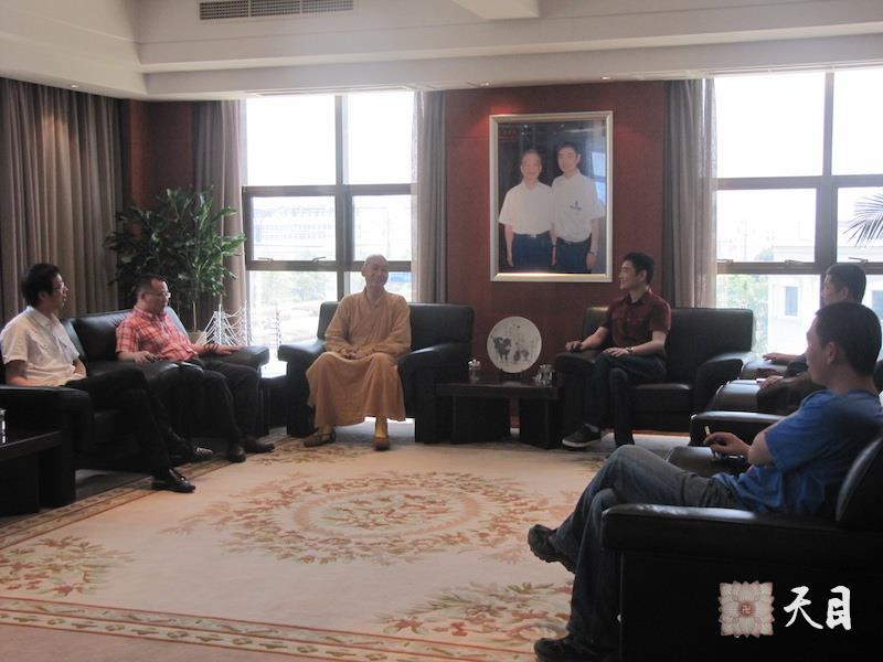 20110521圣观法师在温州姜伟的圣邦科技公司给信众开示