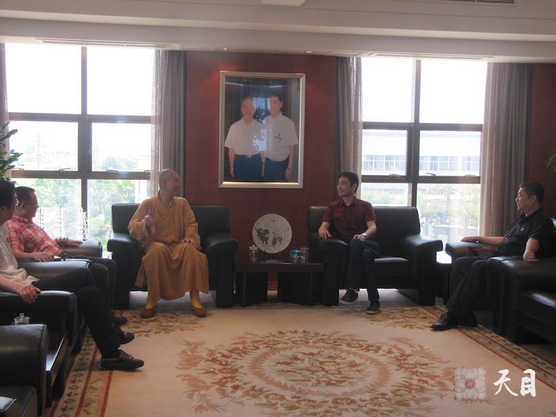 20110521圣观法师在温州姜伟的圣邦科技公司给信众开示