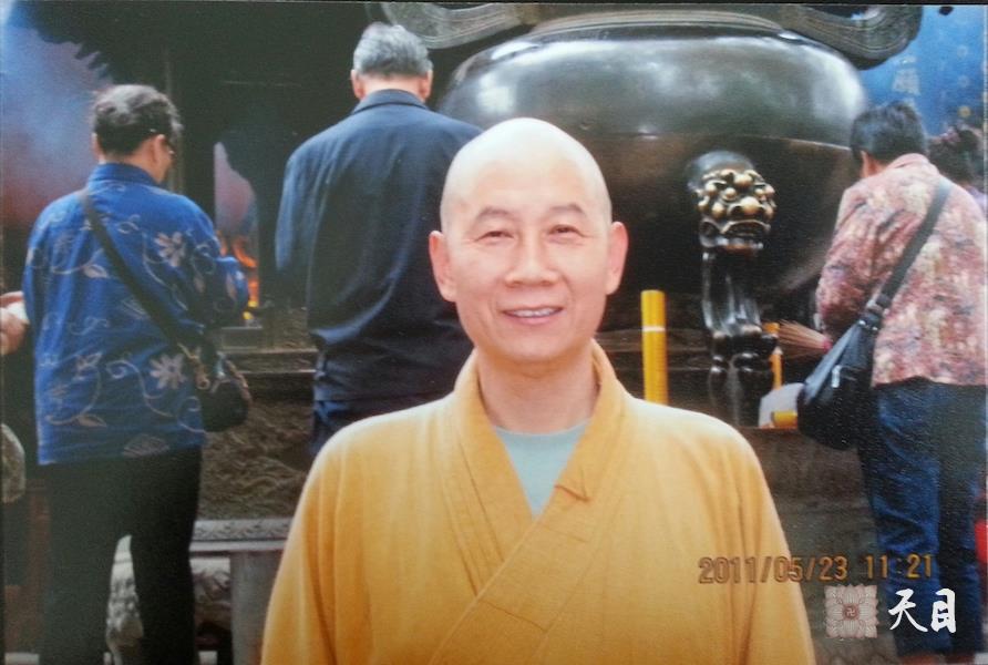 20110524圣观法师带领果实法师等弟子在浙江舟山普陀山参学2