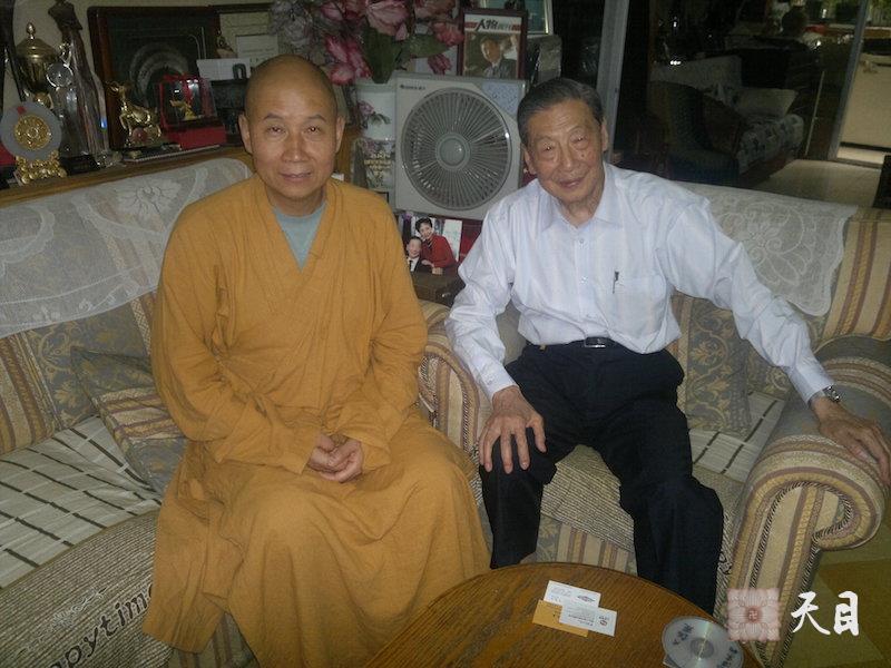 20120920圣观法师和茅于轼老先生相聚在茅老北京家