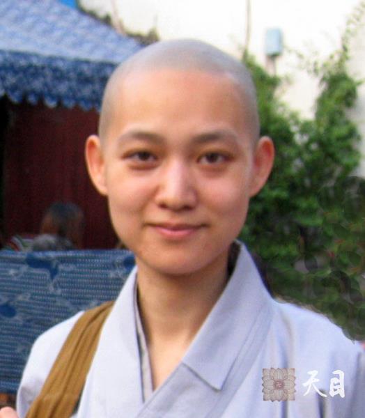 20080515果实法师在果萍居士的护持下到安徽黄山云游