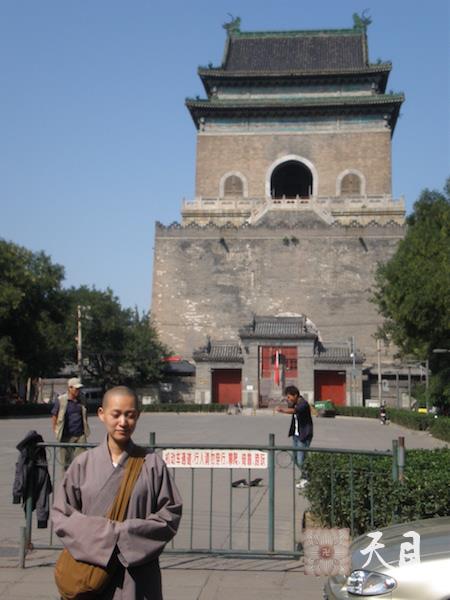 20090928果实法师在北京鼓楼