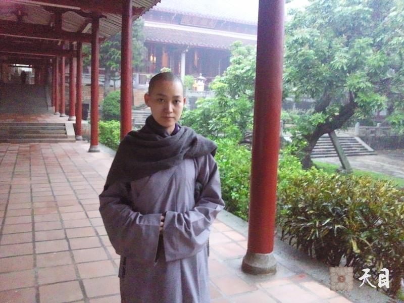 20100418果实法师带领常阳居士在福建莆田广化寺参学