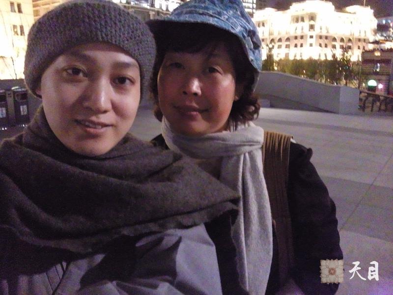 20100513果实法师和常阳居士在上海外滩