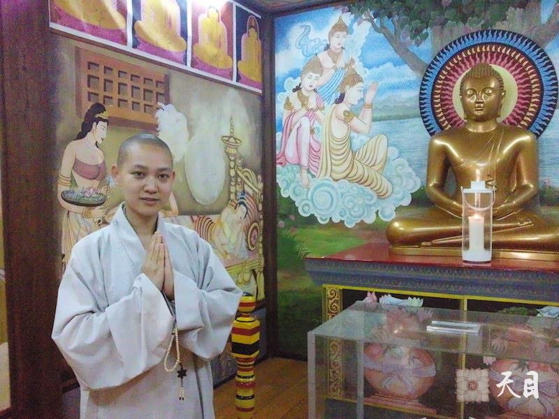 20100524果实法师在上海世博会斯里兰卡馆