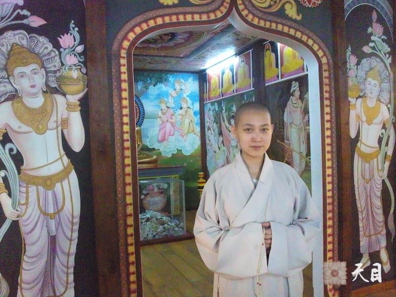 20100524果实法师在上海世博会斯里兰卡馆