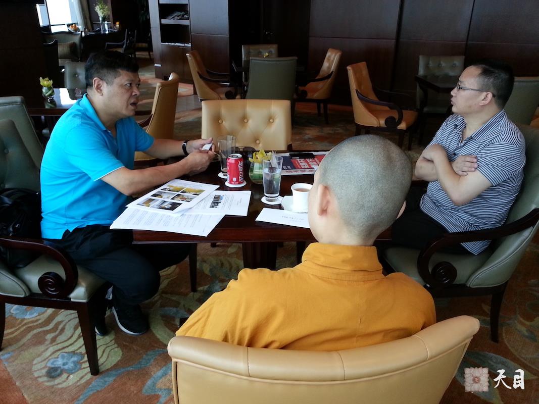 20140822果实法师在温州聘请弟子律师给恩师圣观法师代理受阻