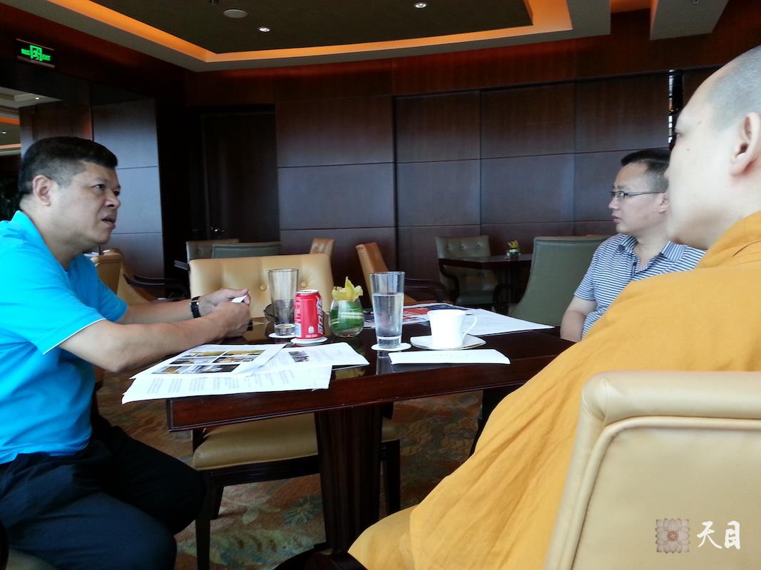 20140822果实法师在温州聘请弟子律师给恩师圣观法师代理受阻