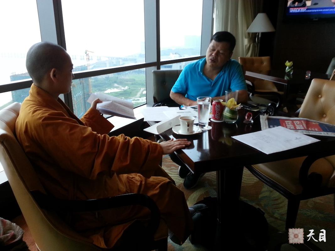 20140822果实法师在温州聘请弟子律师给恩师圣观法师代理受阻