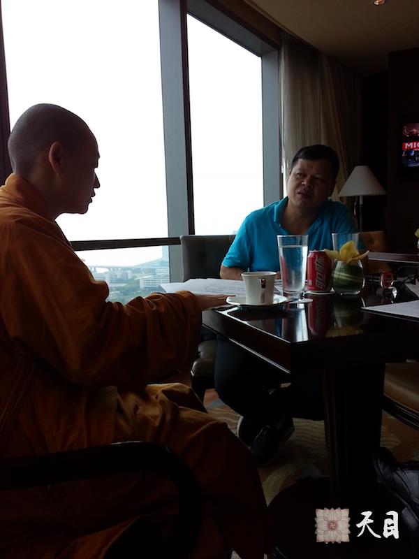 20140822果实法师在温州聘请弟子律师给恩师圣观法师代理受阻