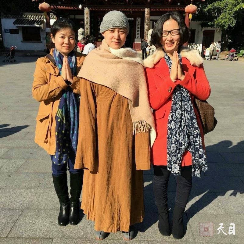 20141217果实法师和常彩果贞果静居士在广州光孝寺