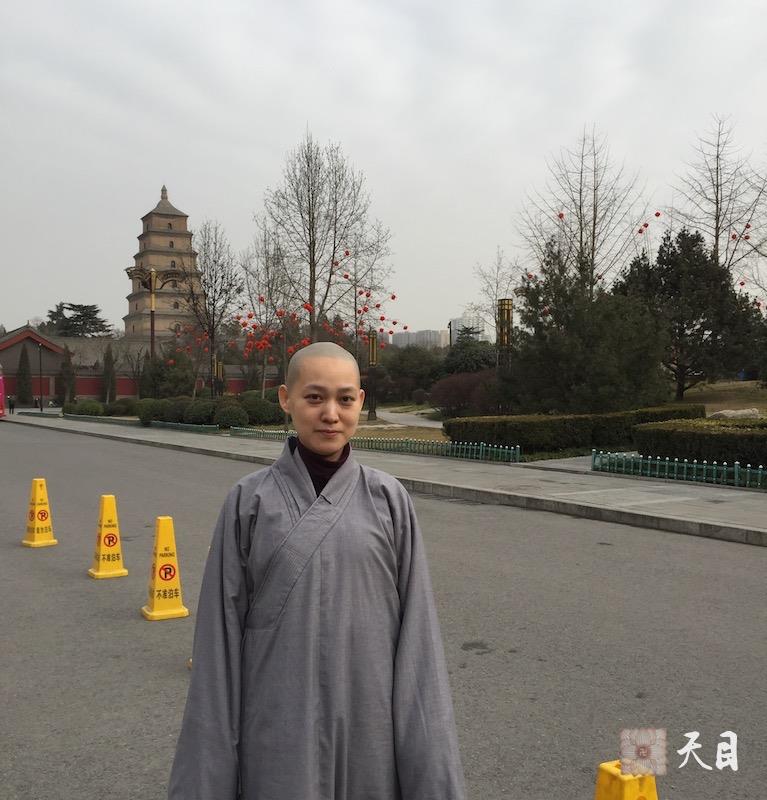 20150215果实法师带领果芳居士到西安大慈恩寺瞻仰大雁塔2
