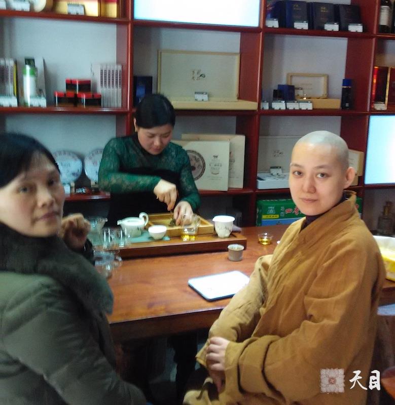 20150311果实法师加持常珍居士温州常珍轩素食开业