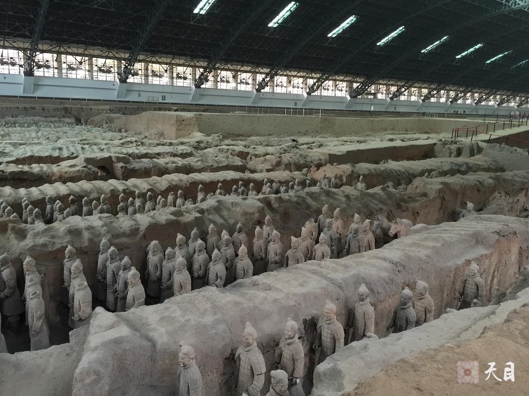 20151119果实法师西安常意居士护持下参观兵马俑