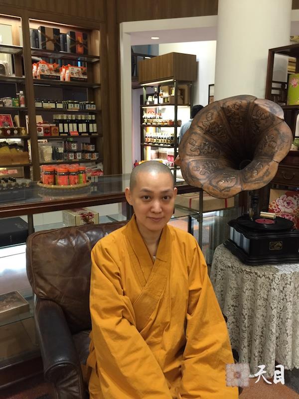 20160604果实法师应果芳居士供养台南林百货选素食