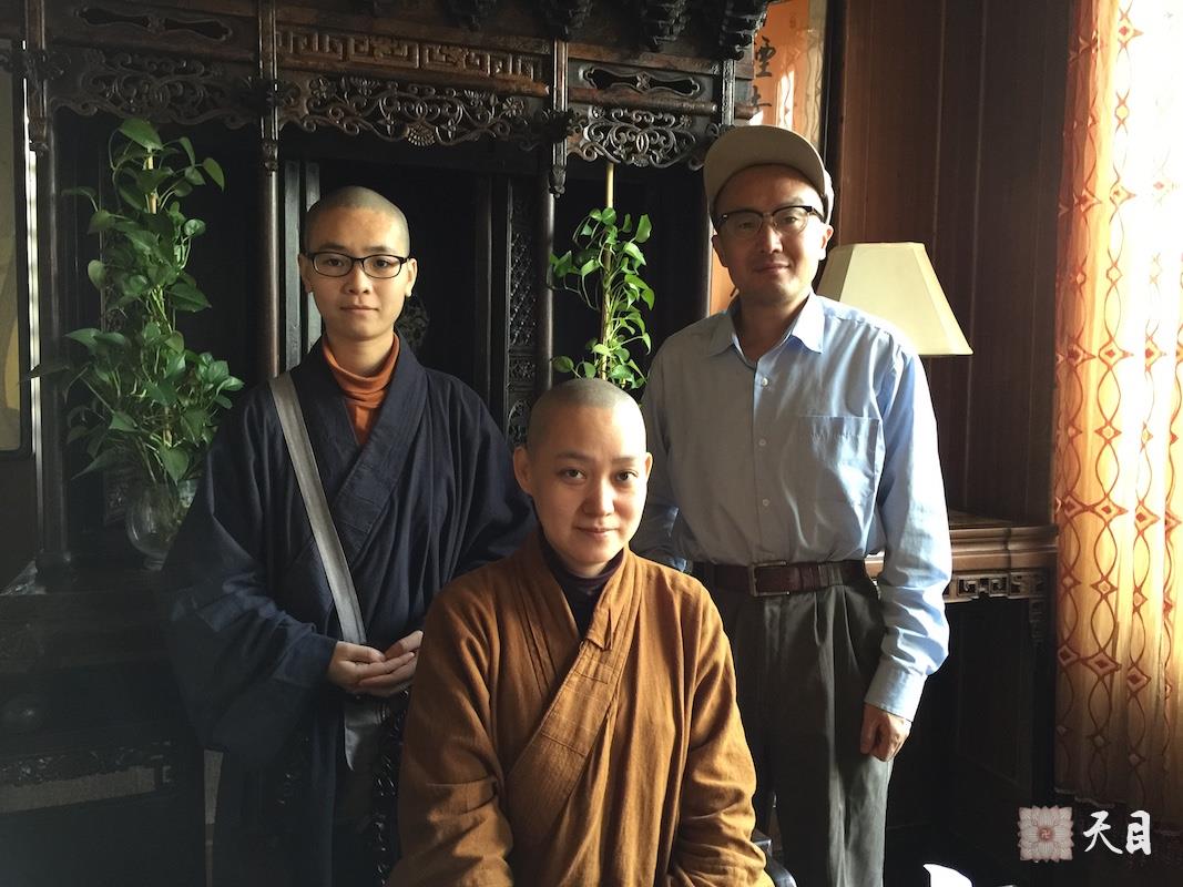 20161010果实法师和傅海律师常星张星水律师居士等弟子信众在北京露雨轩茶馆给恩师圣观法师祈福