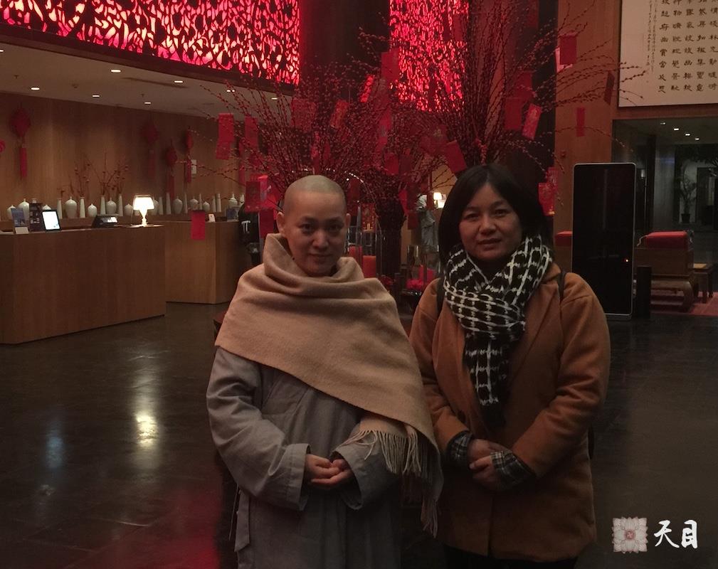 20170129果实法师春节自美回国和常香法师常顺居士常好居士在西安威斯汀给恩师圣观法师祈福