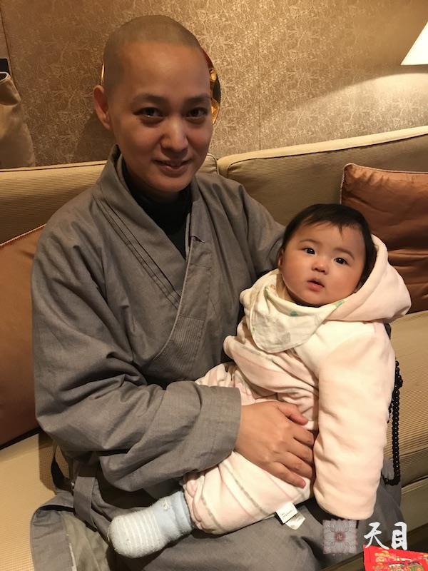 20180318果实法师温州香格里拉加持常安常定居士并给恩师圣观法师祈福
