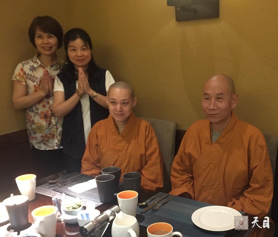 20180518圣观法师与果实法师等弟子在西安喜来登共进早餐1