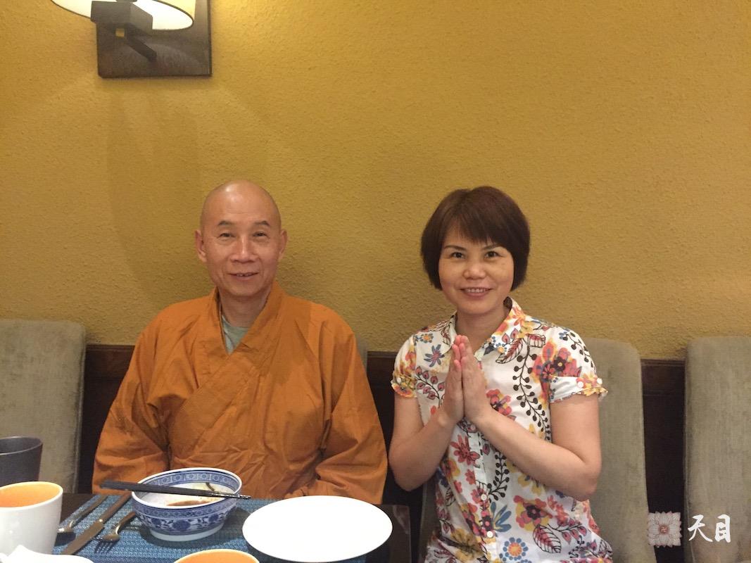 20180518圣观法师与果实法师等弟子在西安喜来登共进早餐1