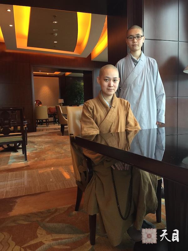 20150421果实法师在西安佛堂给恩师圣观法师祈福恩师公堂上慷慨陈词