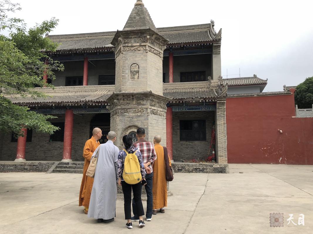 20180528圣观法师带领果实法师等弟子在西安净土宗祖庭香积寺参学1