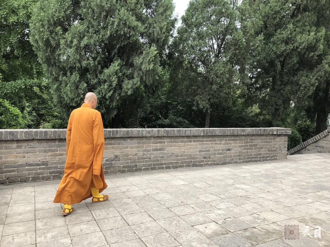 20180528圣观法师带领果实法师等弟子在西安净土宗祖庭香积寺参学3