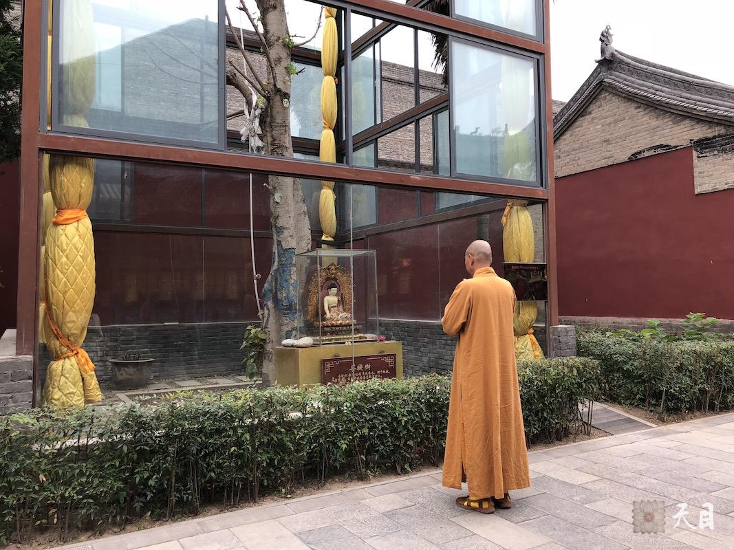 20180601圣观法师带领果实法师等弟子在西安绿度母道场藏传格鲁派寺院广仁寺参学6