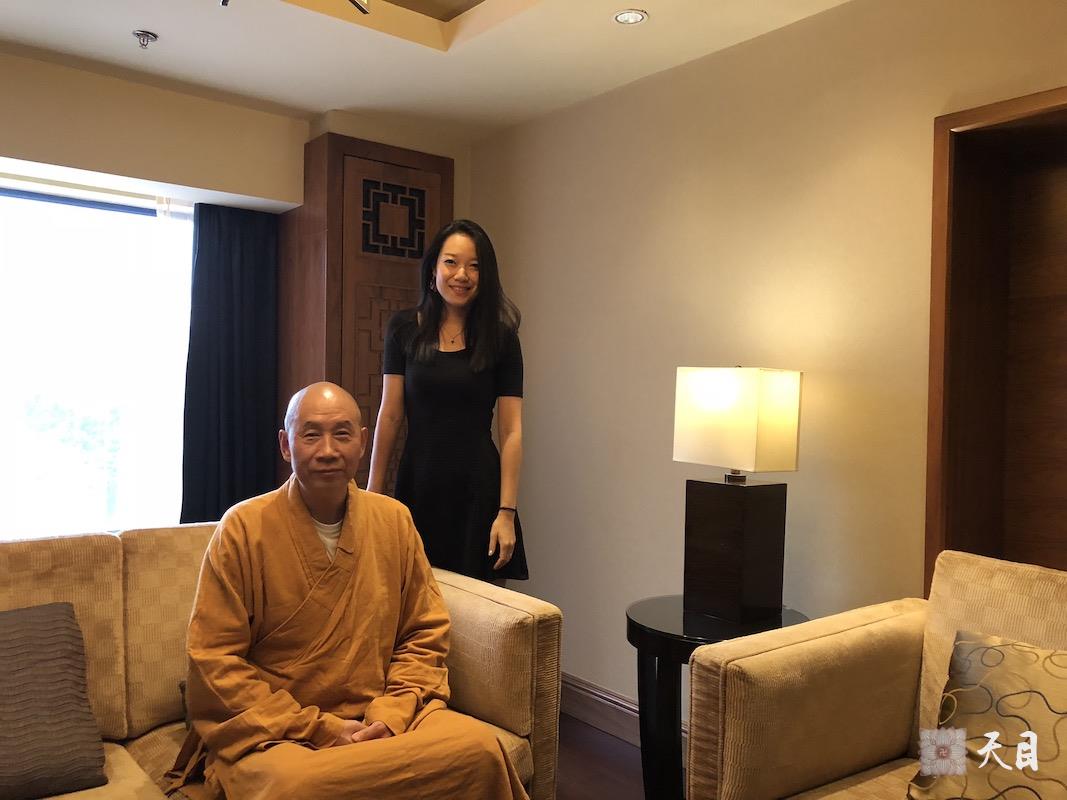 20180601圣观法师在西安喜来登接见原《凤凰周刊》记者贾葭等信众