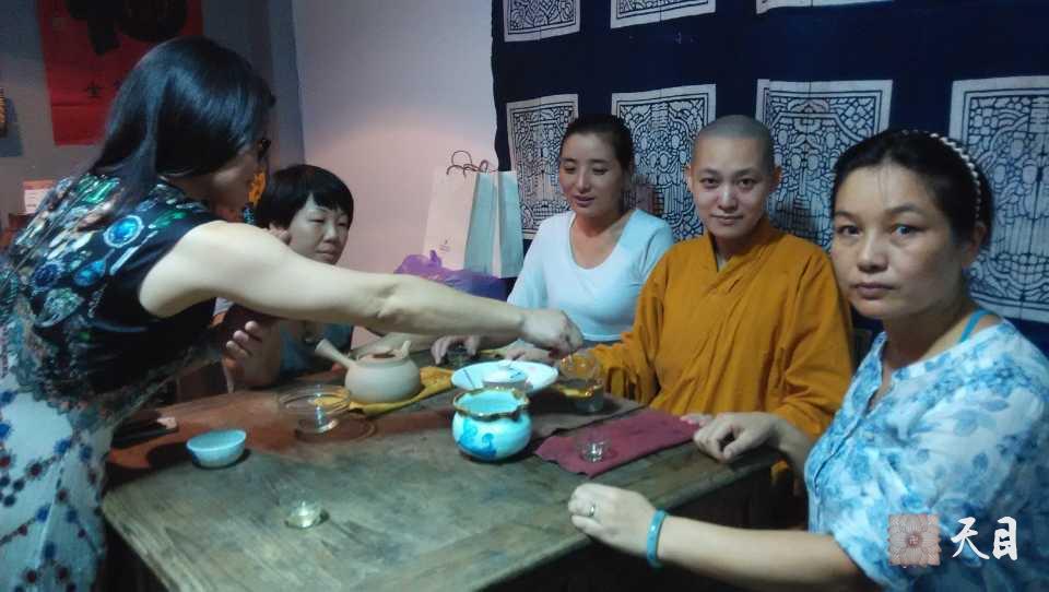 20140821果实法师加持常顺居士温州常顺阁茶行开业2