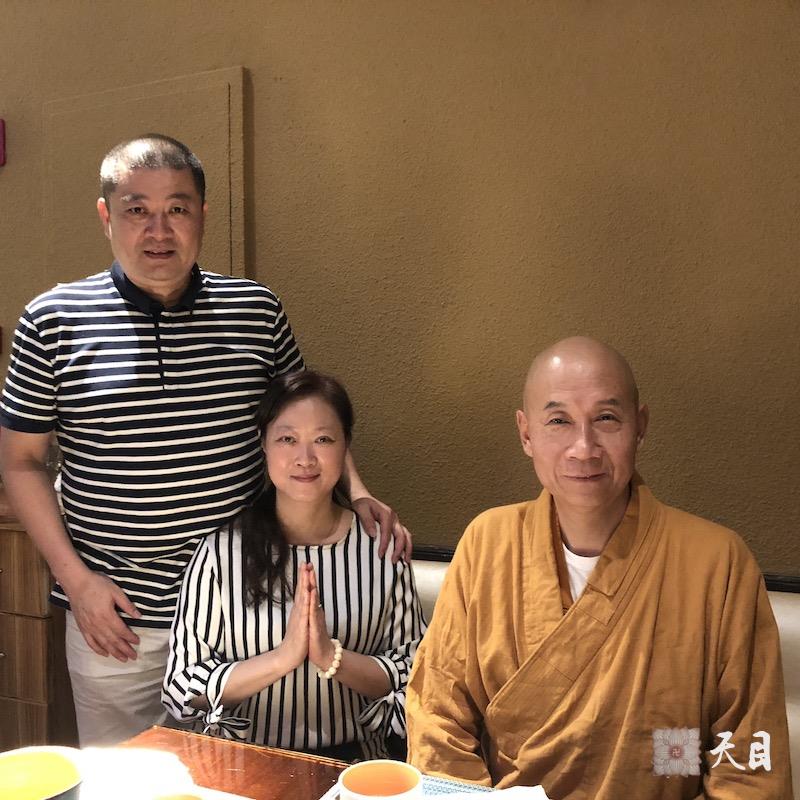 20180608圣观法师在西安喜来登接见专程从广州来到西安拜见亲近恩师的心一果珍常惠心婵居士1