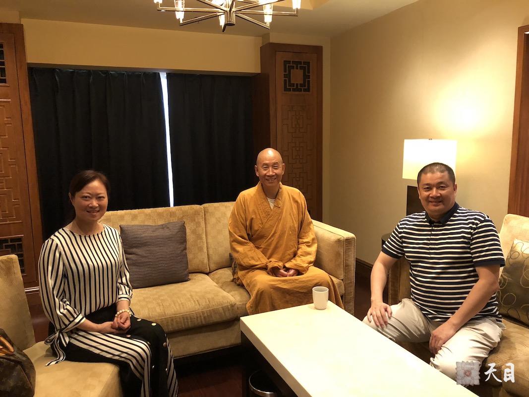 20180608圣观法师在西安喜来登接见专程从广州来到西安拜见亲近恩师的心一果珍常惠心婵居士1