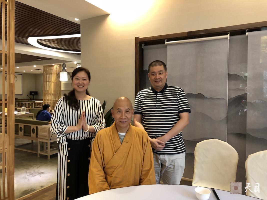 20180608圣观法师带领果实法师在西安应心一果珍居士夫妇的供养天素无界素食馆西安油泼辣子BiángBiáng面1