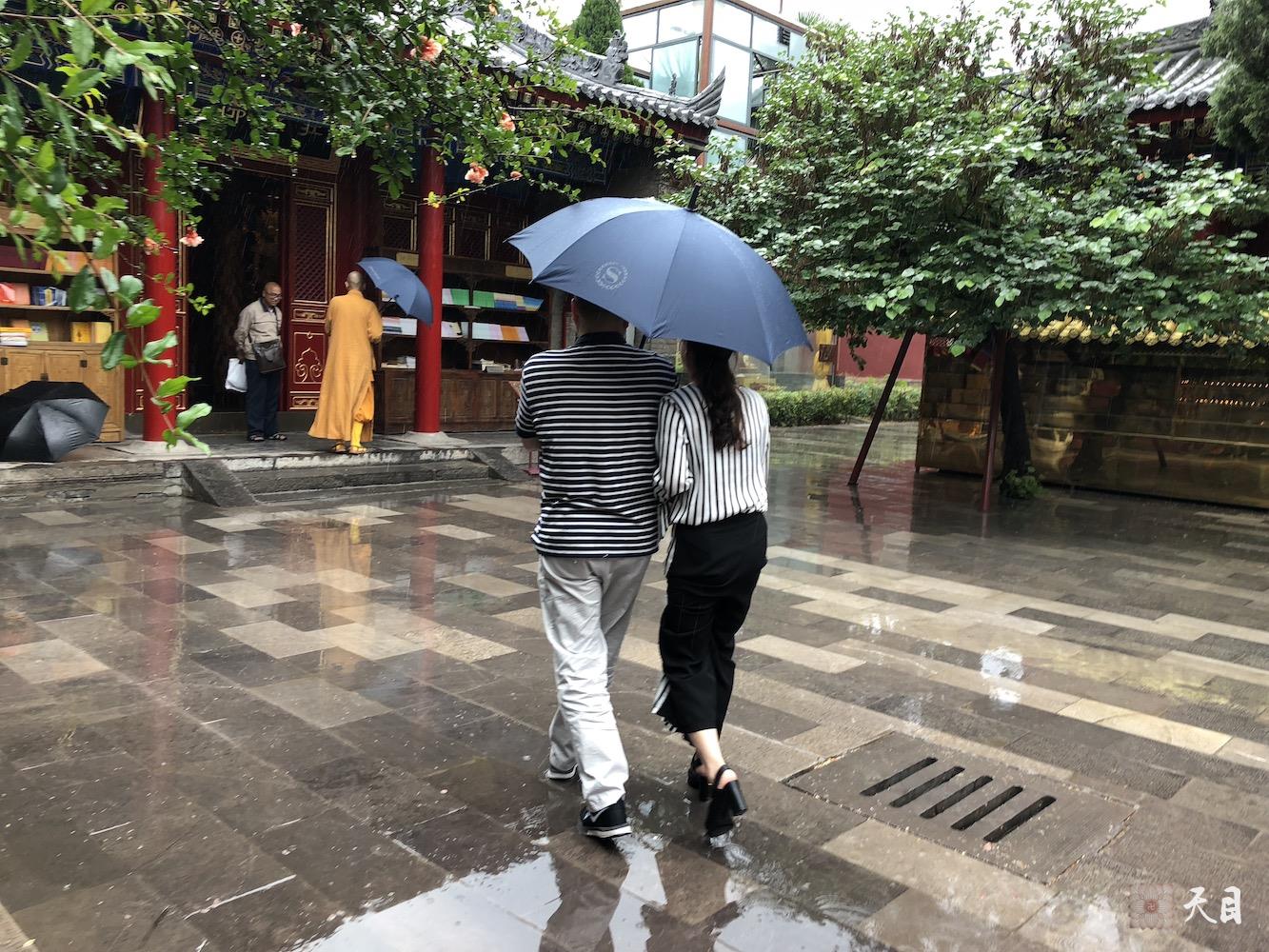 20180608圣观法师带领果实法师等弟子在西安绿度母道场藏传格鲁派寺院广仁寺参学3