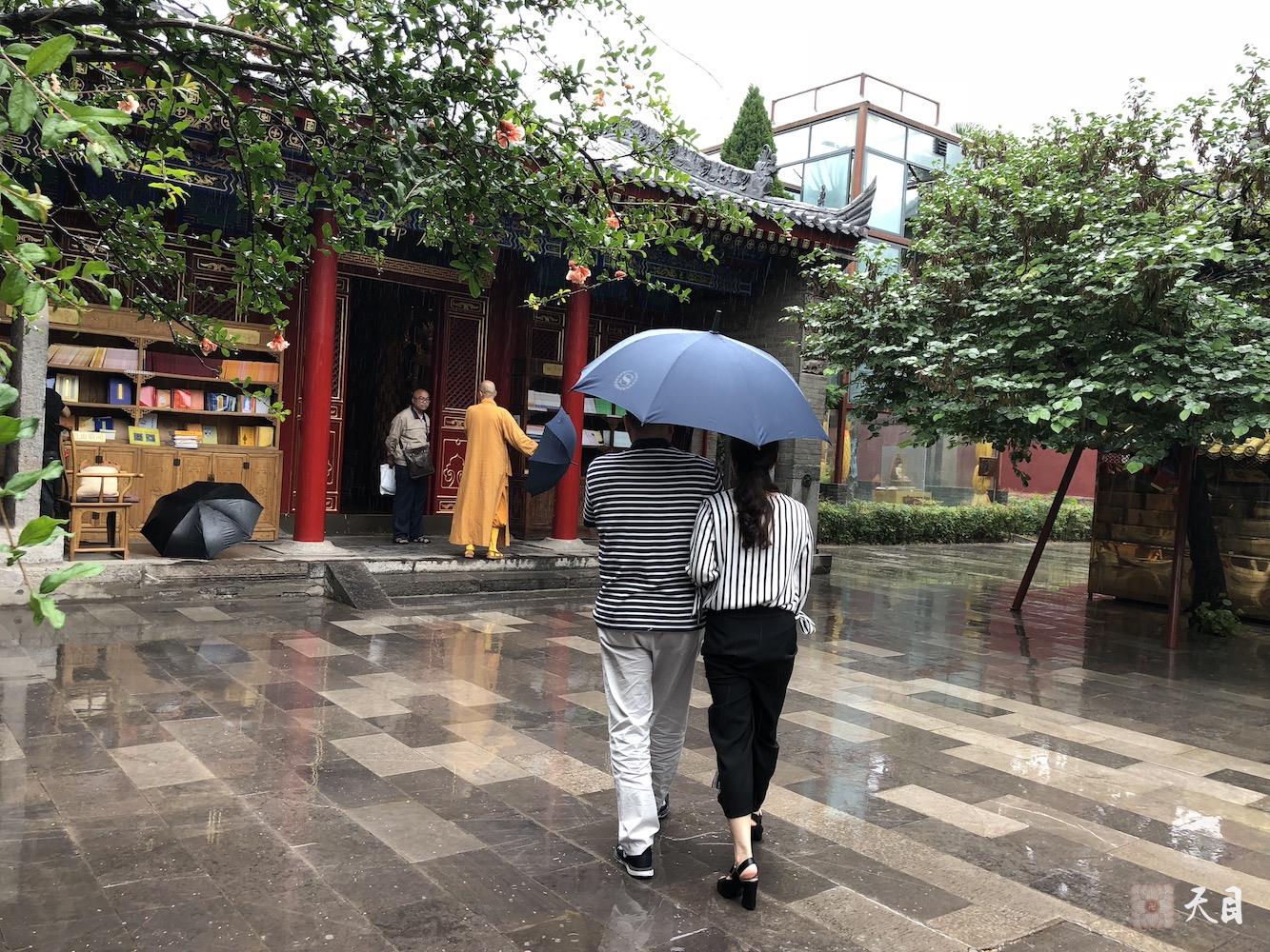 20180608圣观法师带领果实法师等弟子在西安绿度母道场藏传格鲁派寺院广仁寺参学3