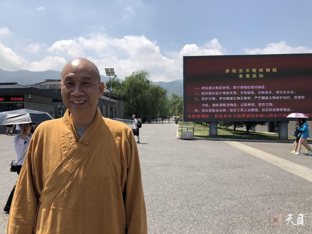 20180609圣观法师在西安带领果实法师等弟子参观秦始皇兵马俑博物馆1