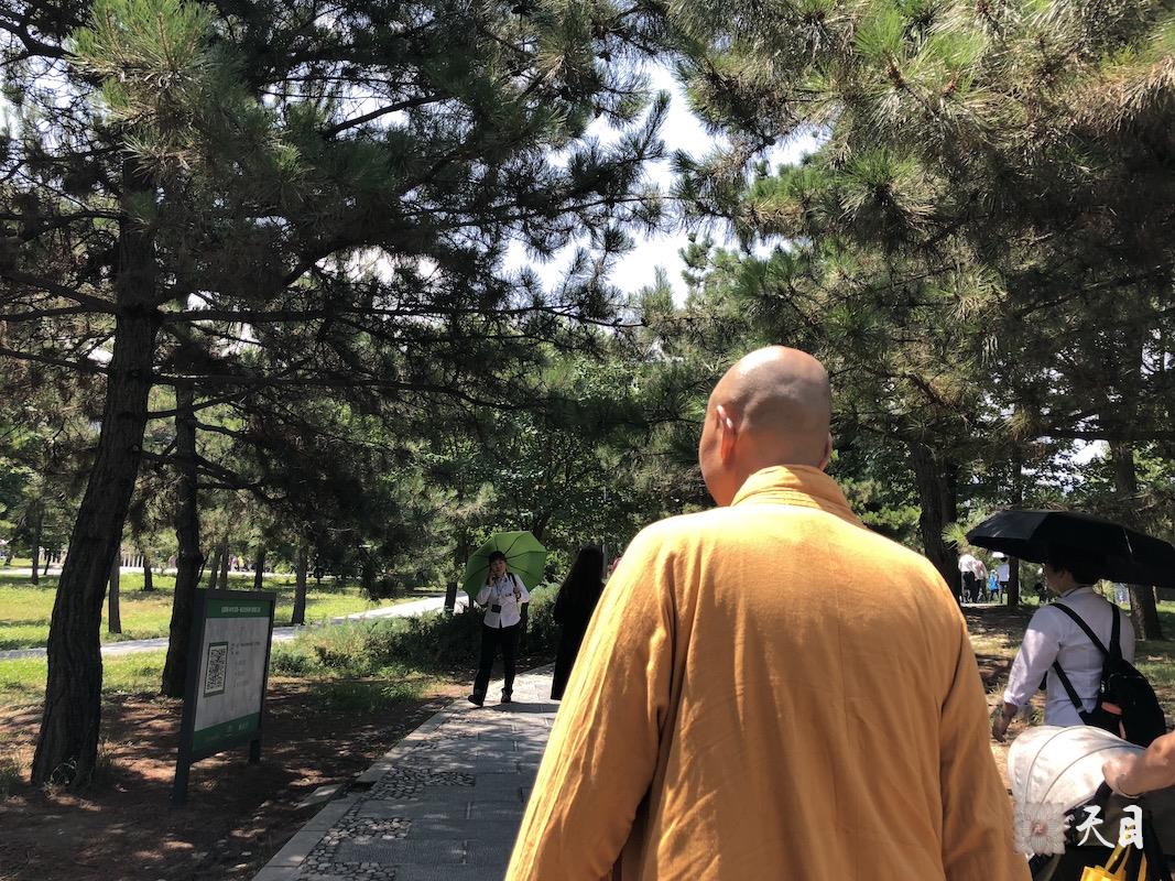 20180609圣观法师在西安带领果实法师等弟子参观秦始皇兵马俑博物馆2