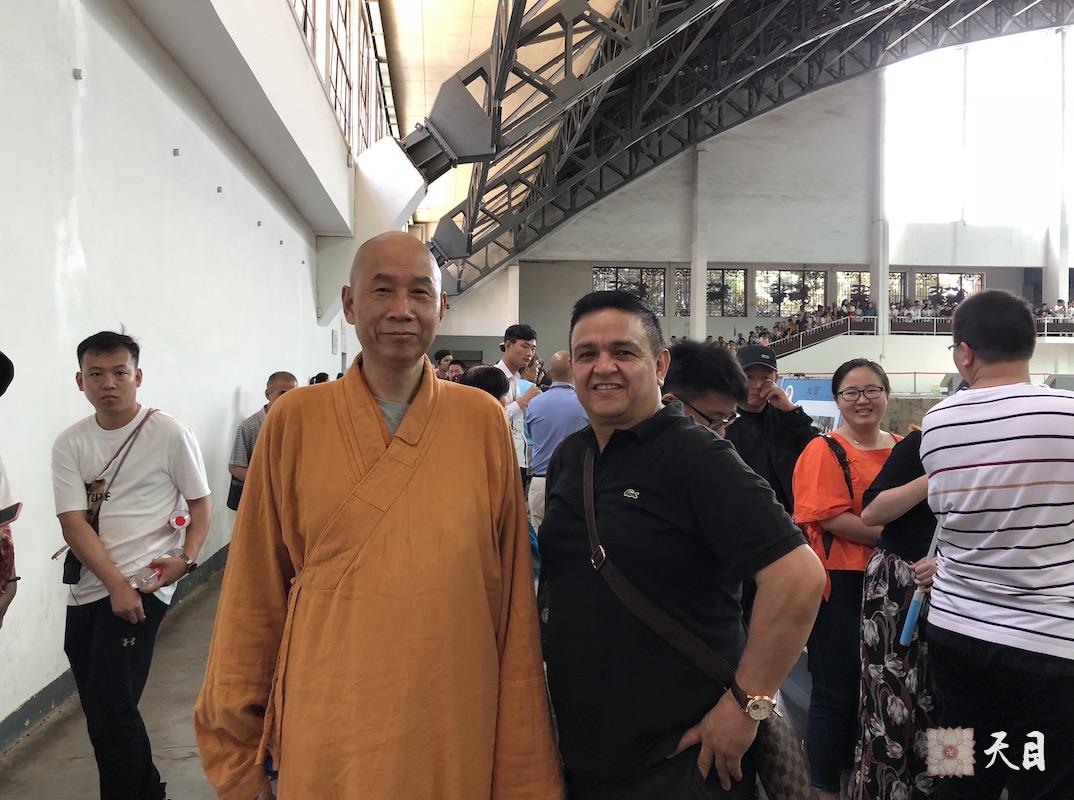 20180609圣观法师在西安带领果实法师等弟子参观秦始皇兵马俑博物馆4