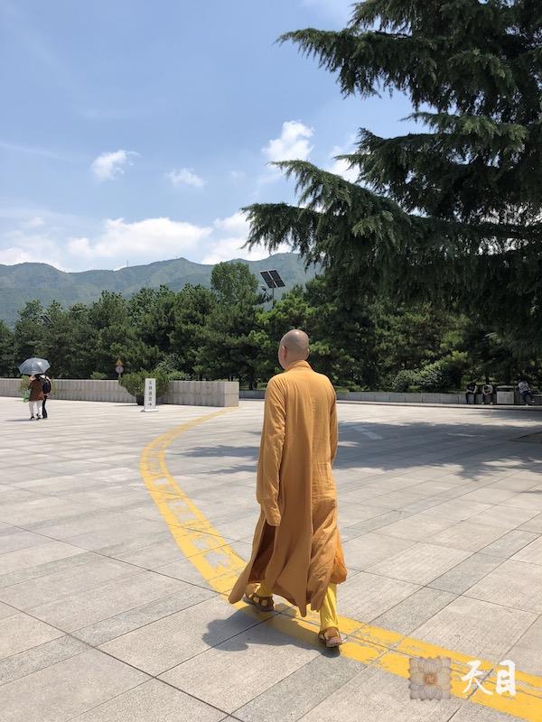 20180609圣观法师在西安带领果实法师等弟子参观秦始皇兵马俑博物馆8