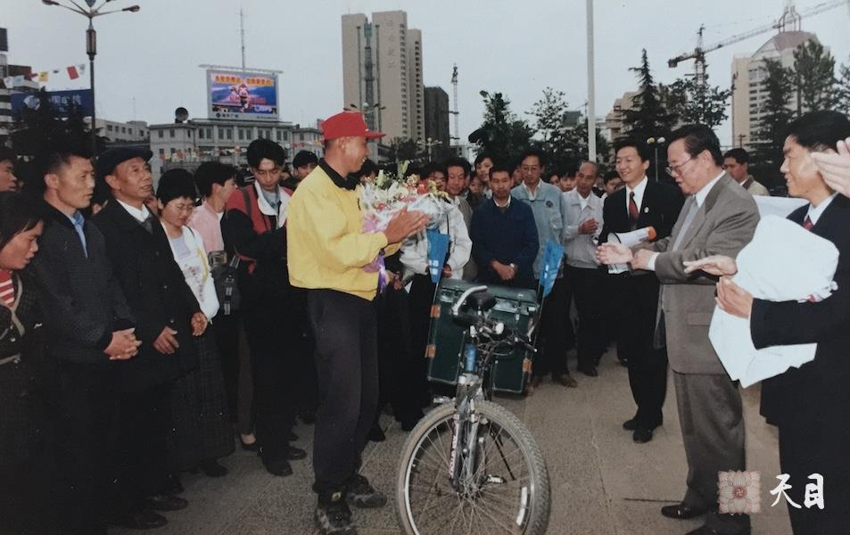199905徐志强（出家前的圣观法师）参加昆明世园会1