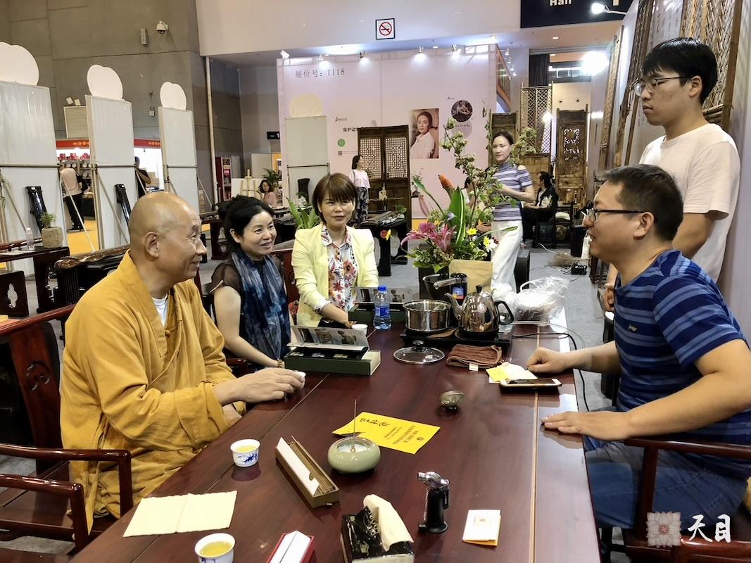 20180622圣观法师带领果实法师等弟子参加西安佛教文化博览会4
