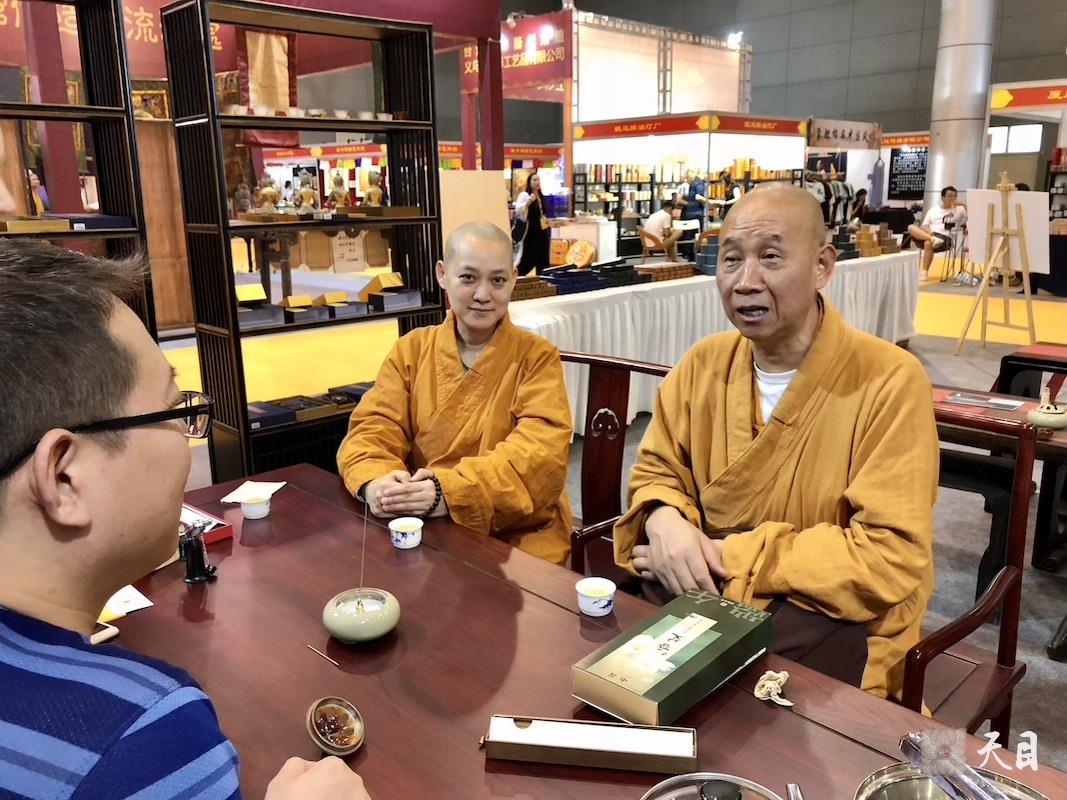 20180622圣观法师带领果实法师等弟子参加西安佛教文化博览会4